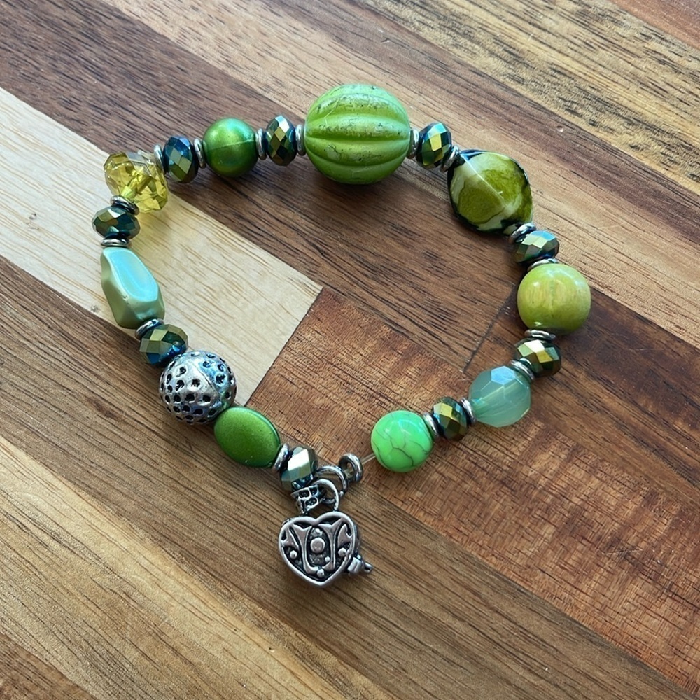 Alexa’s Angels Green Bracelet With Prayer Heart Locket Box. P/A